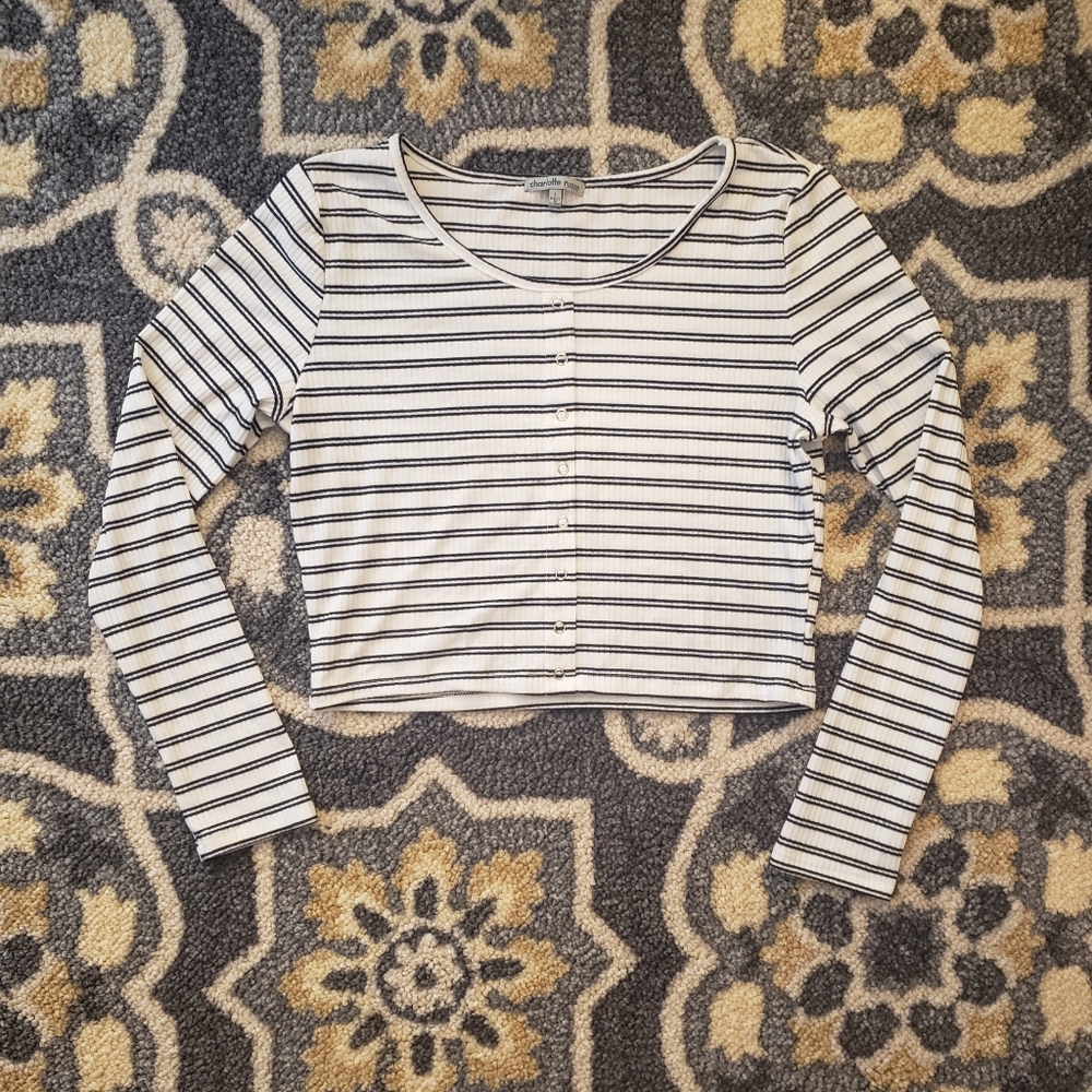 Long sleeve crop top